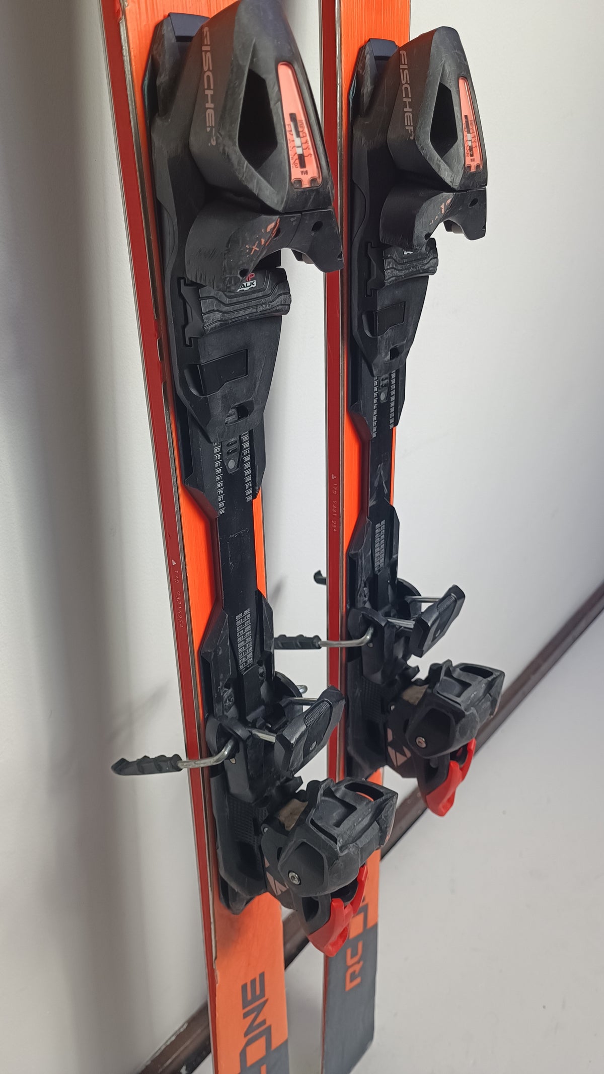 Ski Fischer RC One 72 170cm + fixations Fischer 12 Hiver Plaisir Neige Sport