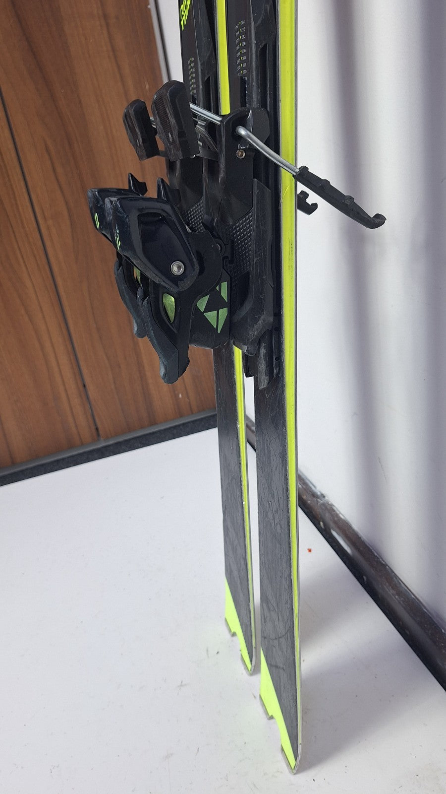 Fischer RC4 WC SC 165cm Skis + Fischer Z12 Bindings Winter Fun Snow