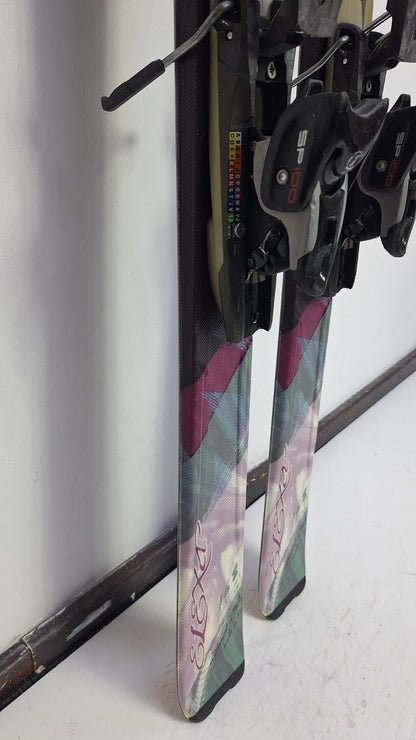 Ski Nordica Elexa EVO 168 cm + fixations Tyrolia SP 10, aventure de sports d'hiver