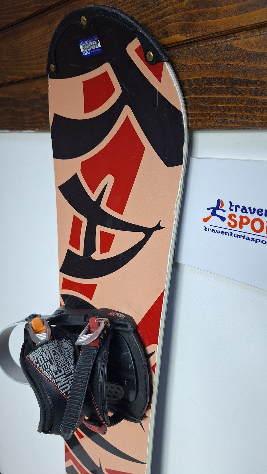 Snowboard Heli Kamikaze 147 cm + fixations HEAD Rental M Hiver Neige Aventure