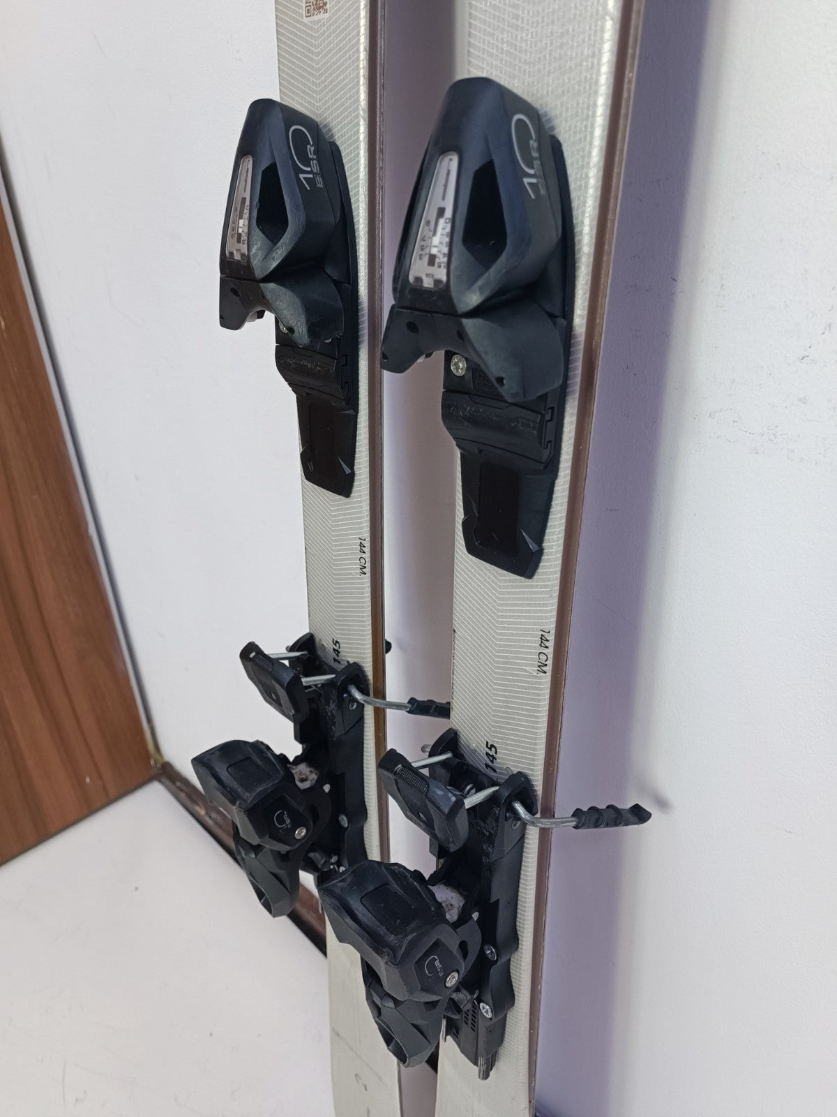 Sci Rossignol Nova2 144 cm + attacchi Elan ESR10 Divertimento invernale Sport sulla neve