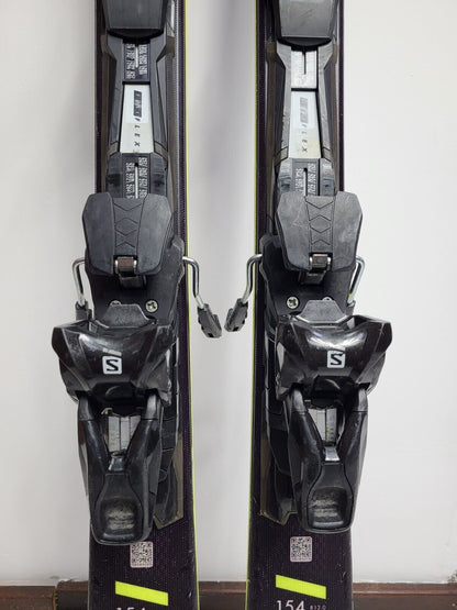 Ski Salomon 24 HRS MAX 154 cm + fixations Salomon 12 Sports d’hiver Aventure