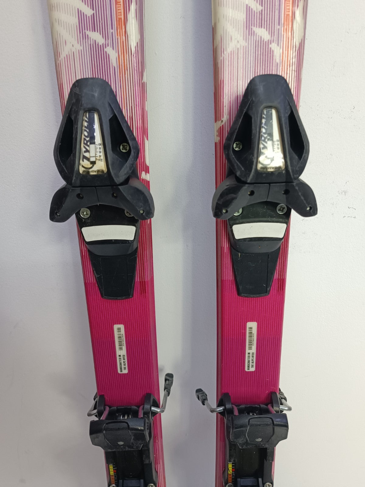 Elan White Perla 152cm Ski + Tyrolia ESR10 Bindings Winter Sport Fun