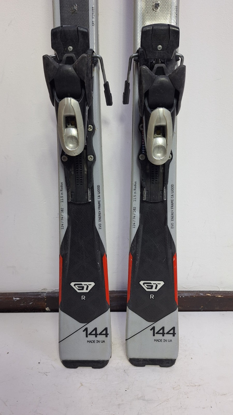 Nordica GT R EVO 144 cm Ski + Elan ESR 10 Bindungen Adventure Snow