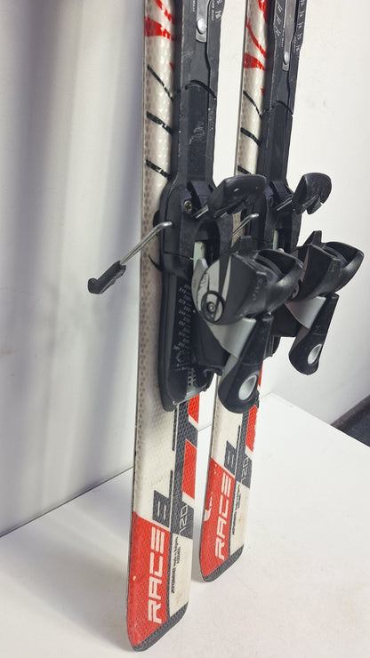 Atomic Pro Race 8 120 cm Ski + Salomon 4.5 Bindungen Wintersport Schnee