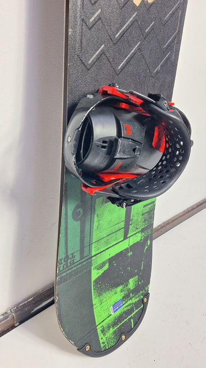 Burton Radius 150W cm Snowboard + Burton M  Bindings Winter Snow Adventure Fun