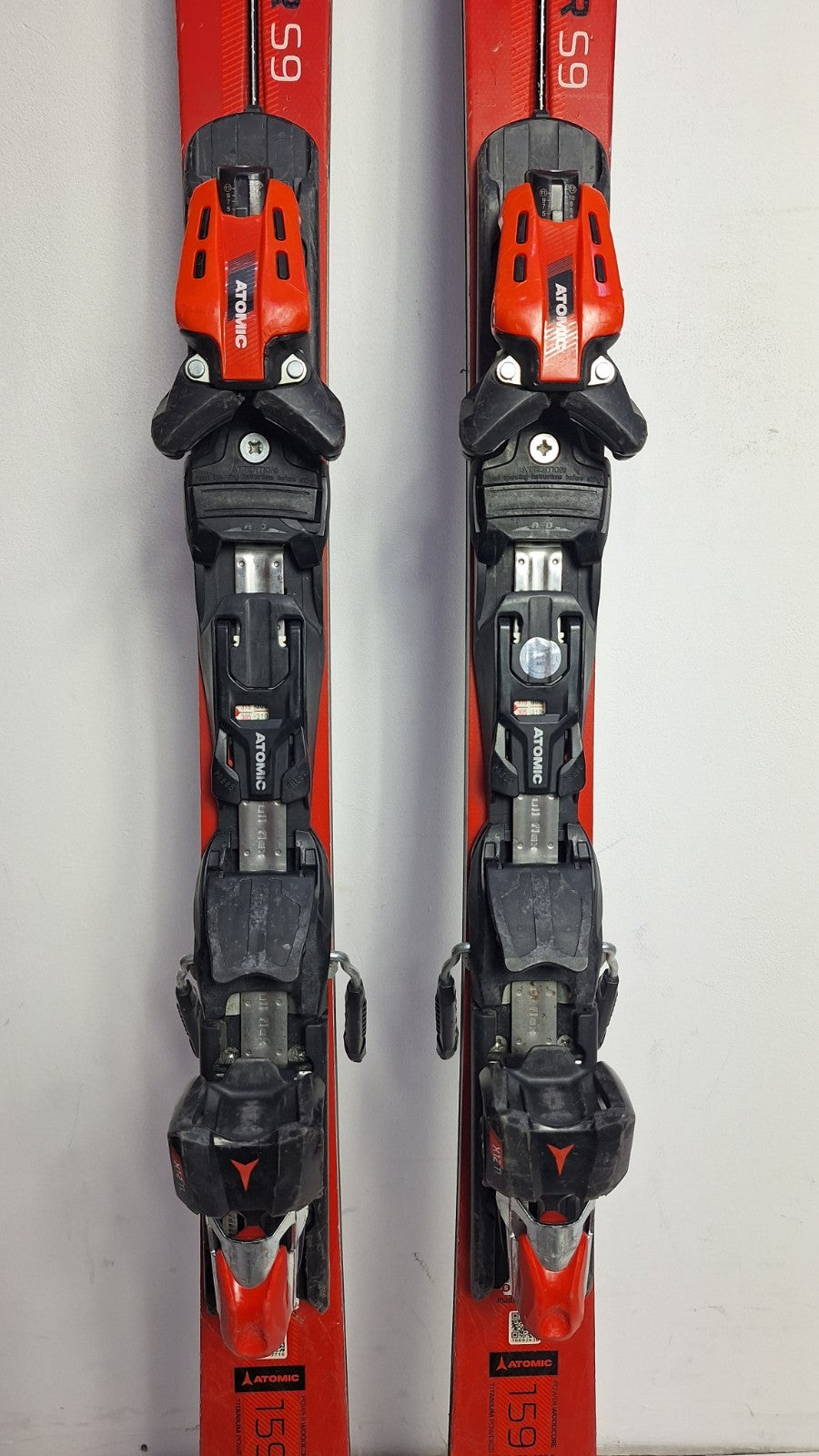 Atomic Redster S9 159cm Ski + Atomic 12 Bindings  Winter Sport Fun