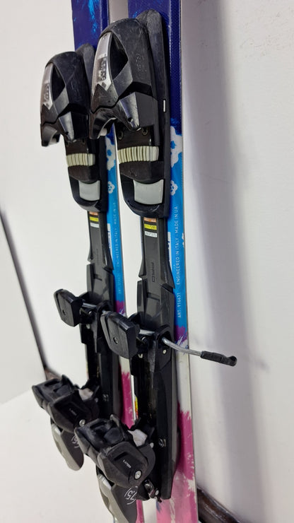 Nordica Little Belle 130 cm Ski + Elan ESP 7.5 Bindungen Winter Adventure Winter