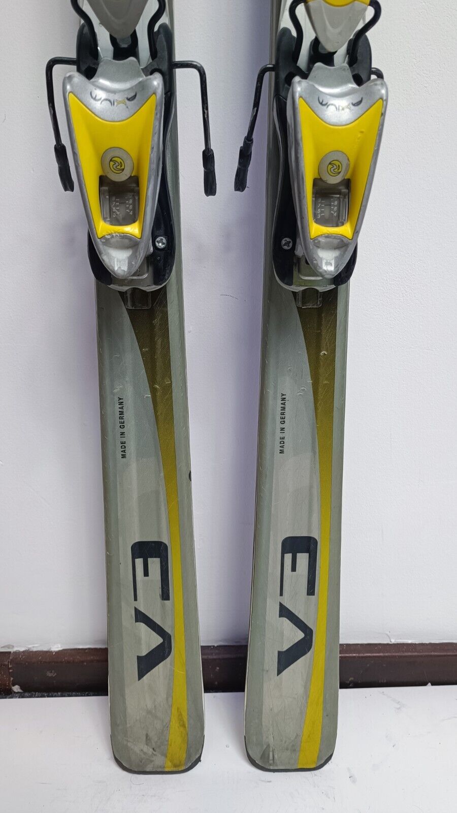 Völkl V3 177cm Ski + Rossignol 10 Bindungen Wintersport