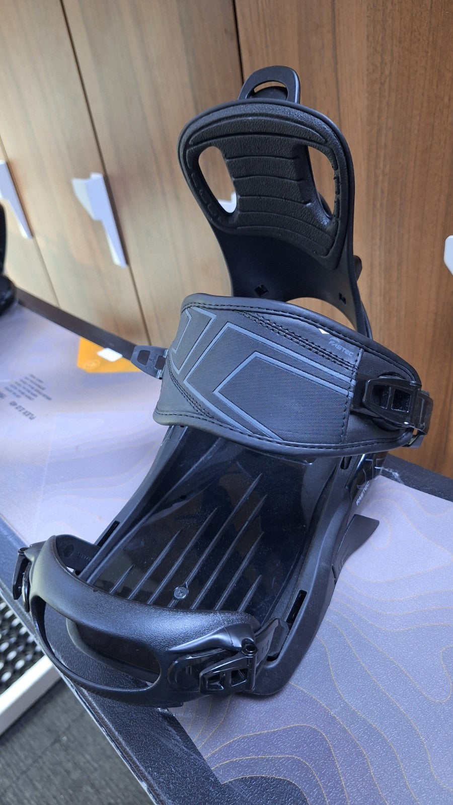 HEAD Flex 4D 158W cm Snowboard + Brand New Fastec L  Bindings Winter Snow