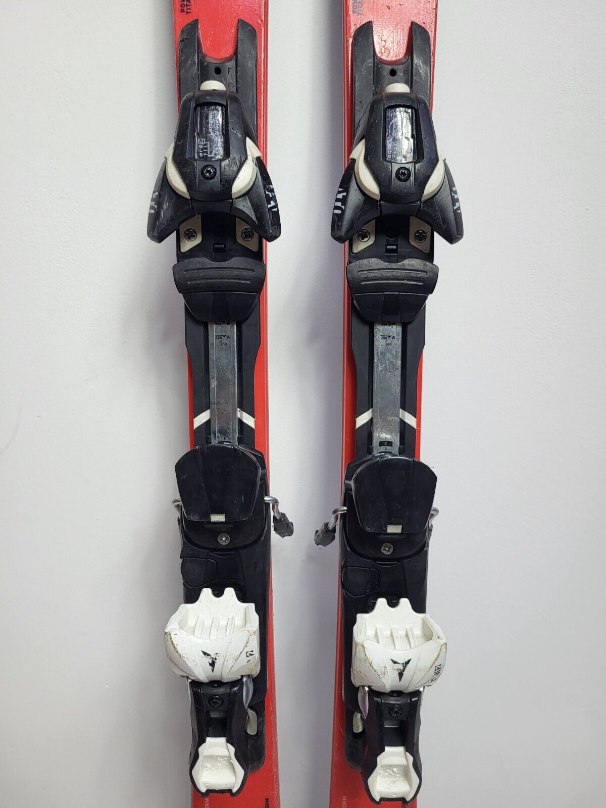 Atomic Redster SL 138cm Ski + Atomic 12 Bindungen Wintersport