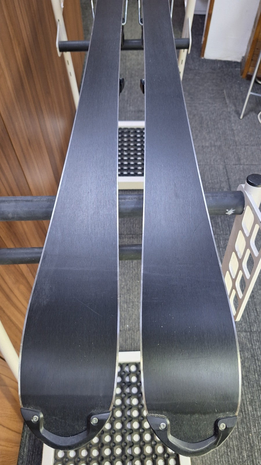 Blizzard RT 143 cm Ski + Tyrolia 7.5 Bindings Winter Fun