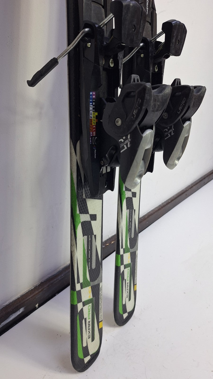 Elan Exar Pro 140 cm Ski + Elan ESP 7.5 Bindungen Sport Schnee Winter Spaß Abenteuer