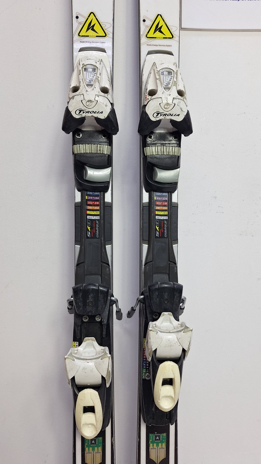 HEAD World Cup i.Speed ​​180cm Ski + Tyrolia SP13 Bindungen Wintersport