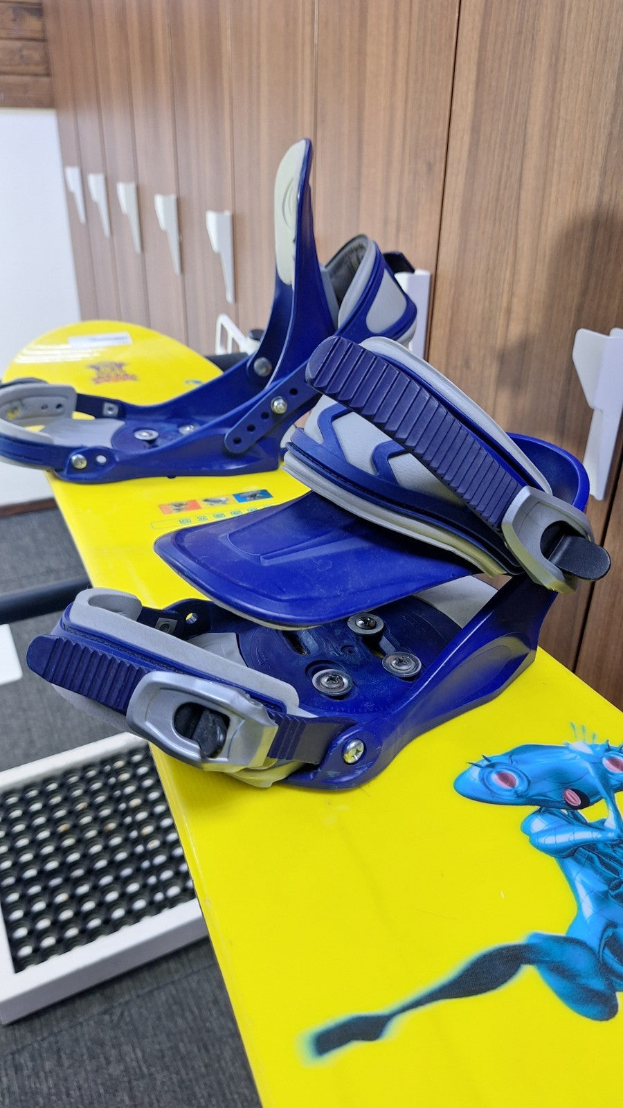 Rossignol Digger 105cm + Attacchi Drake XS Sport Inverno Divertimento All Mountain Outdoor