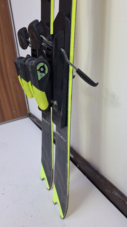 Ski Fischer RC4 SL FIS 135 cm + fixations Fischer Z9 Sports d'hiver Descente Plaisir