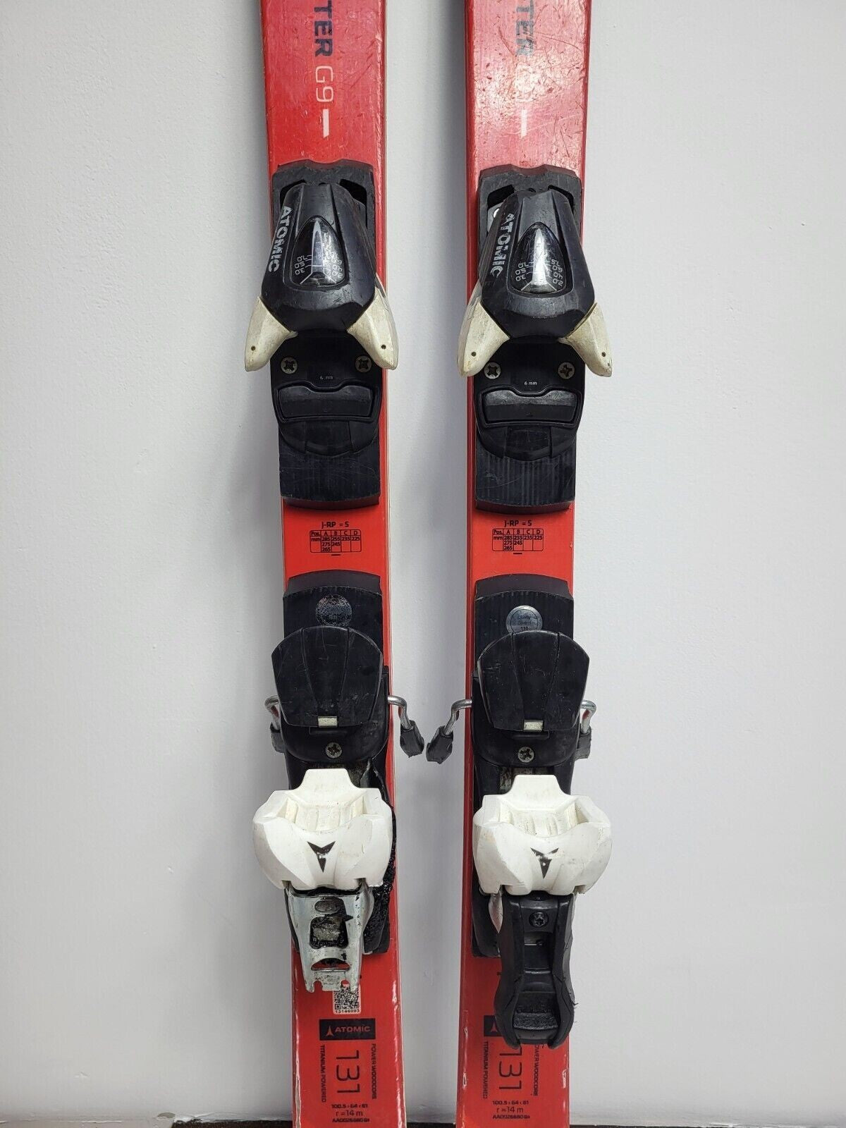Sci Atomic Redster G9 131 cm + attacchi Atomic 7.5 Sport invernali all'aperto