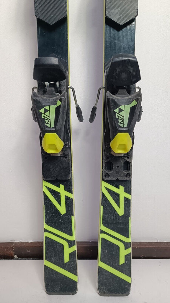 SKI FISCHER RC4 WORLDCUP SL 165 + FIXATION Z 17 FF SKI FISCHER RC4 WORLDCUP SL 165 + FIXATION Z 17 FF