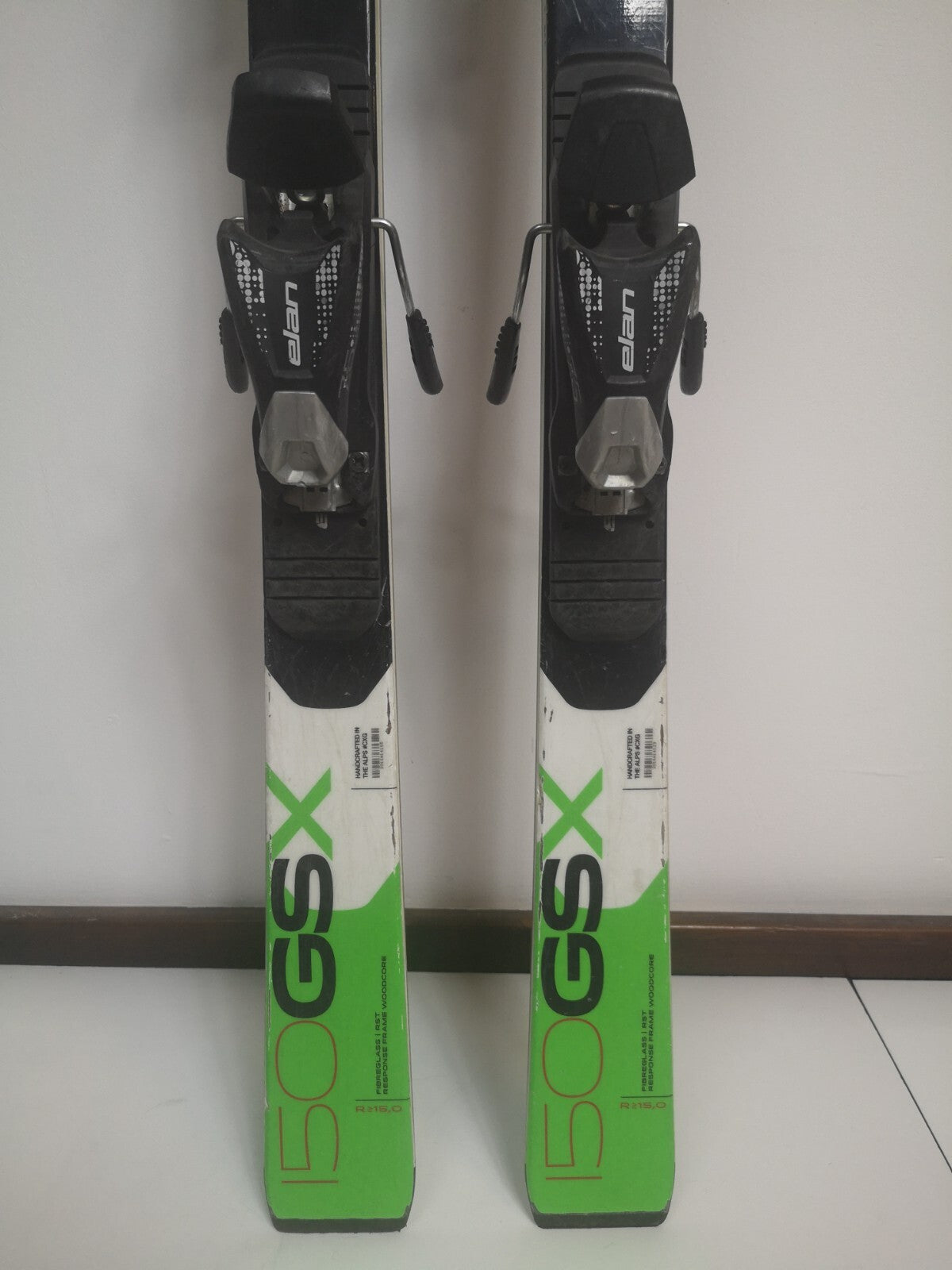 Ski Elan GSX 150 cm + fixations Elan EL 7.5 BSL. Plaisir, neige, aventure et sport hivernal