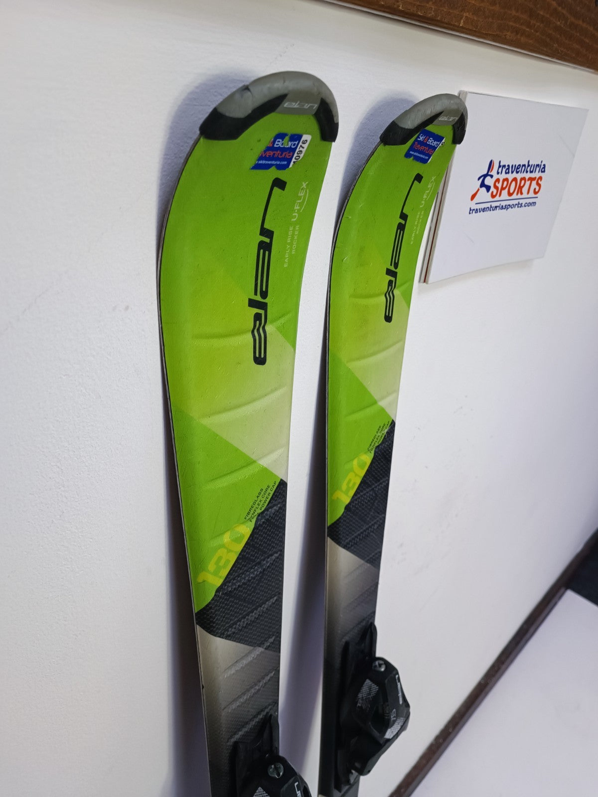 Elan Explore Pro 130 Ski + fixations Elan 7.5 Sport d’hiver et divertissement