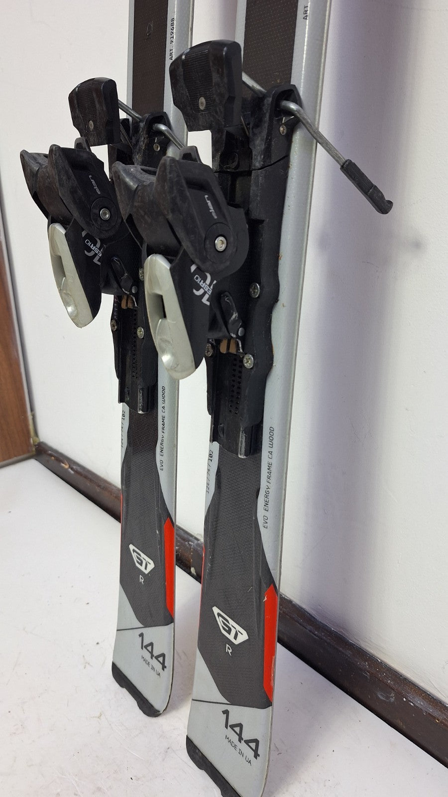 Nordica GT R EVO 144 cm Ski + Elan ESR 10 Bindungen Adventure Snow