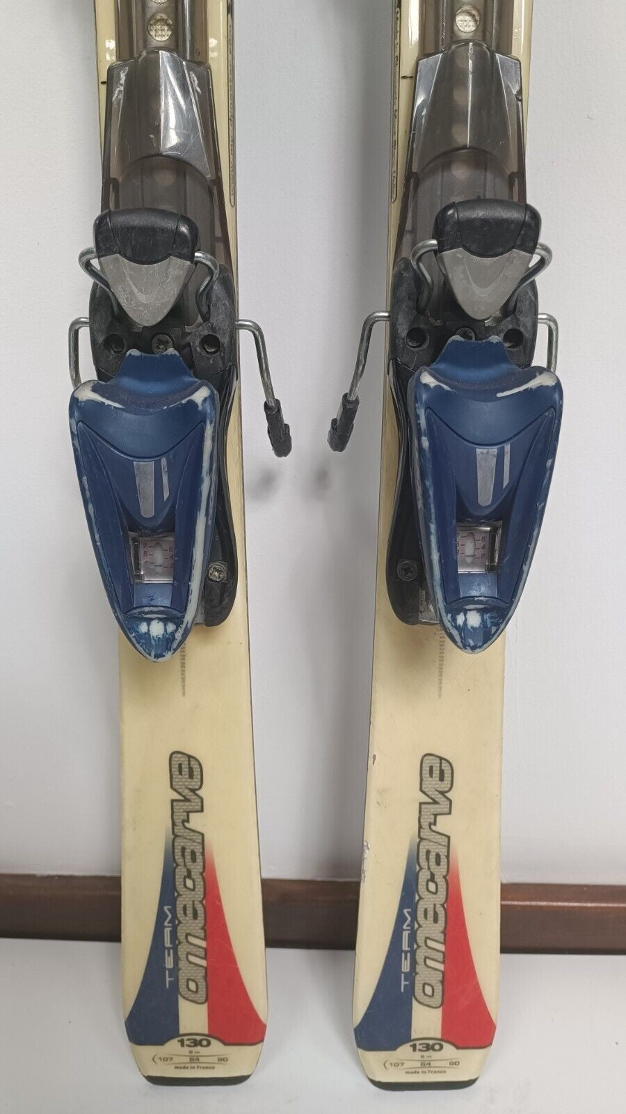 Skis Dynastar Team Omecarve 10 130 cm + fixations Look 7 Plaisir hivernal Sports de neige