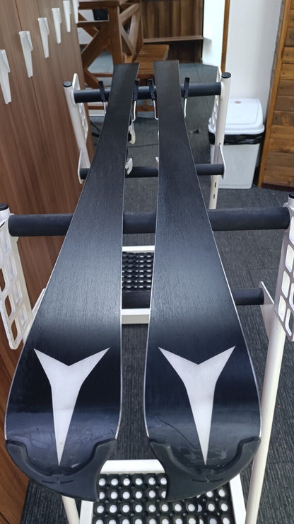 Atomic Redster SL 138cm Ski + Atomic 7 Bindungen Wintersport