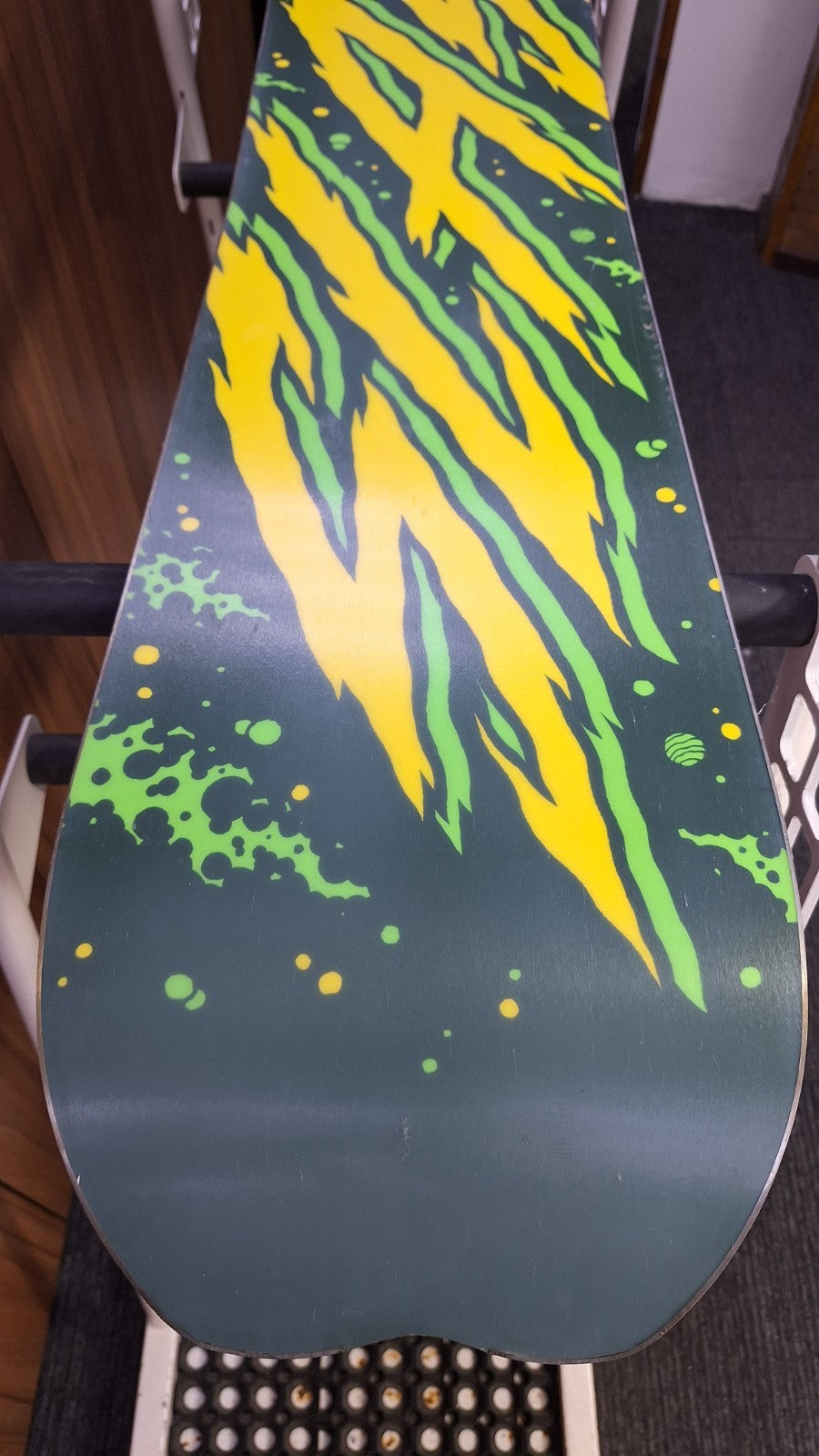 Snowboard Slash Spectrum 154 cm + attacchi Speedfit L Sport invernali sulla neve
