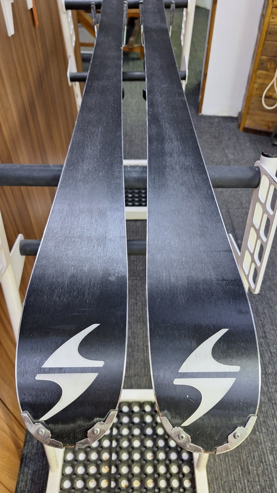 Blizzard Ultralight RT 167 cm Ski + Elan ESP 10 Bindings Winter Sport Fun