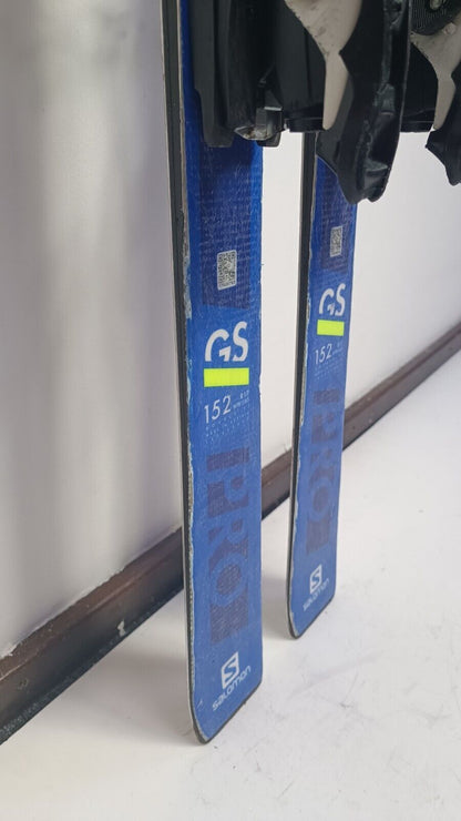 Salomon S/Race GS 152cm Ski + Salomon 10 Bindungen Winter Adventure Winter