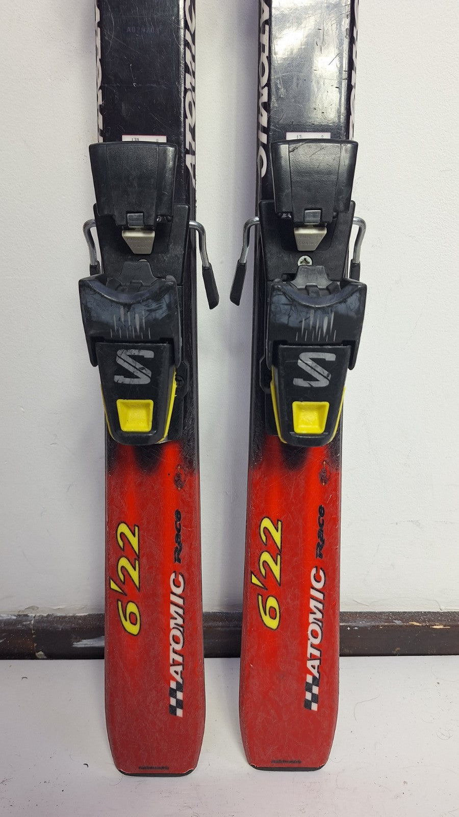 Atomic Pro Race 6'22 130 cm Skier + Salomon 7 Bindungen Wintersport Schneespaß