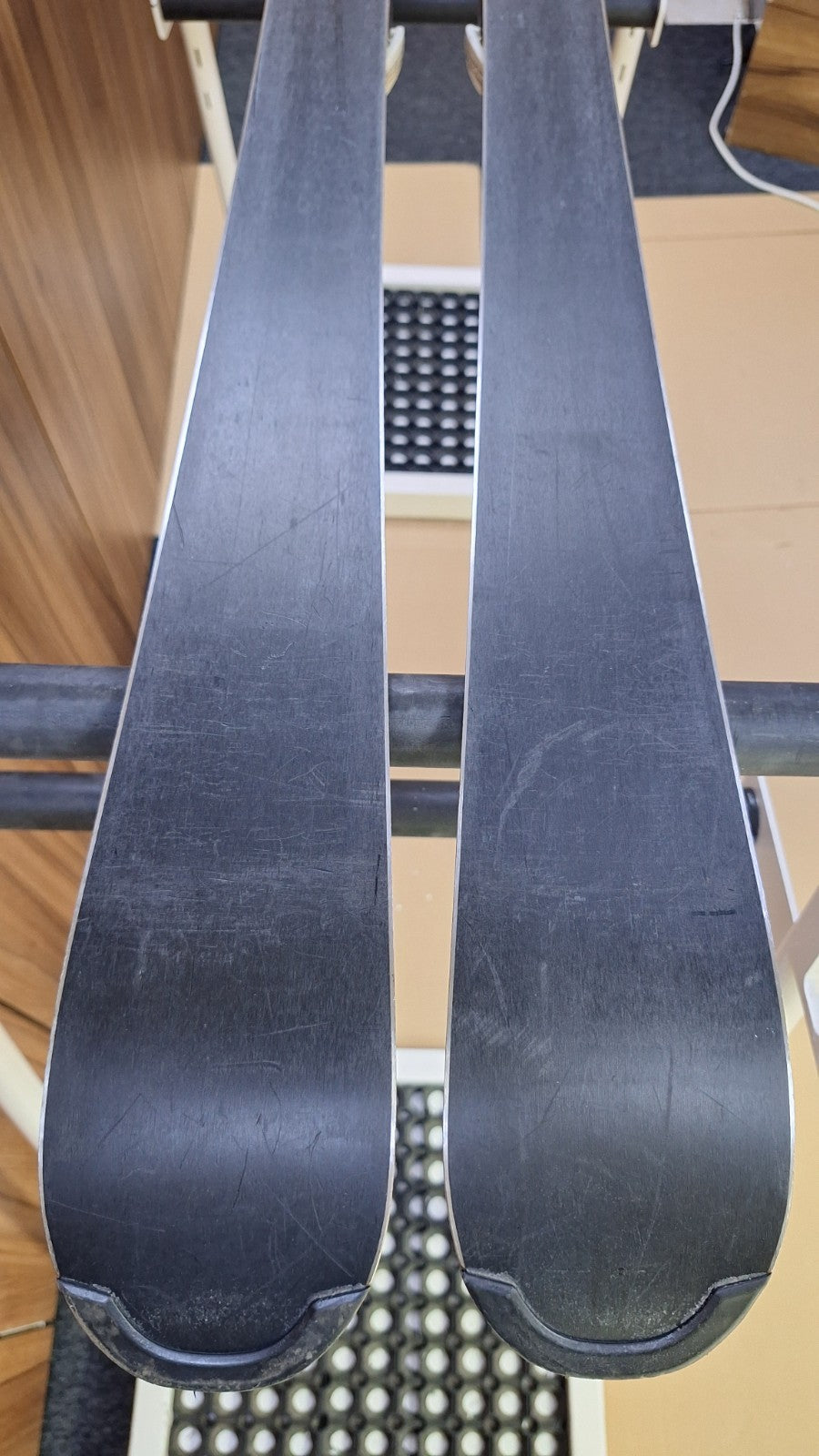 Atomic Redster XT Edge 140cm Ski + Atomic 7.5 Bindings Winter Snow Adventure