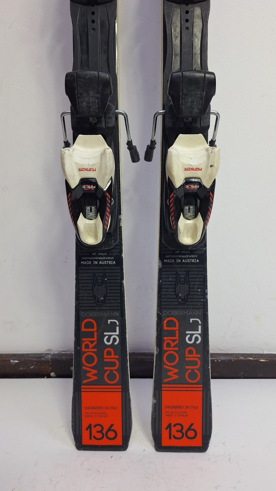 Nordica Dobermann WC SL J 136 cm Ski + Marker 10 Bindings Sport Winter Fun