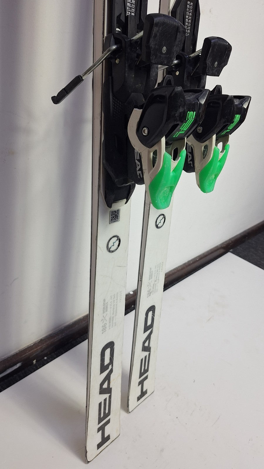 Ski HEAD WC e-Rebels GS 186 cm + fixations HEAD PRD12 - sport d'hiver neige et loisirs