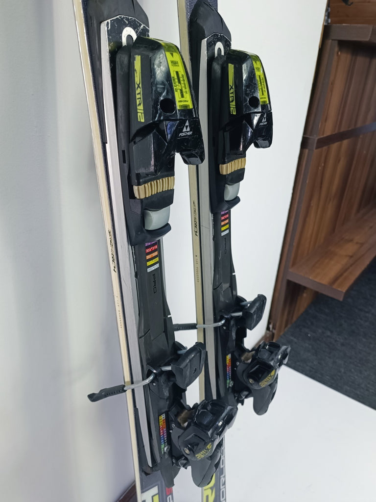 Fischer RC4 World Cup SL Pro 165 cm Ski + Fischer XTR 12 Bindings