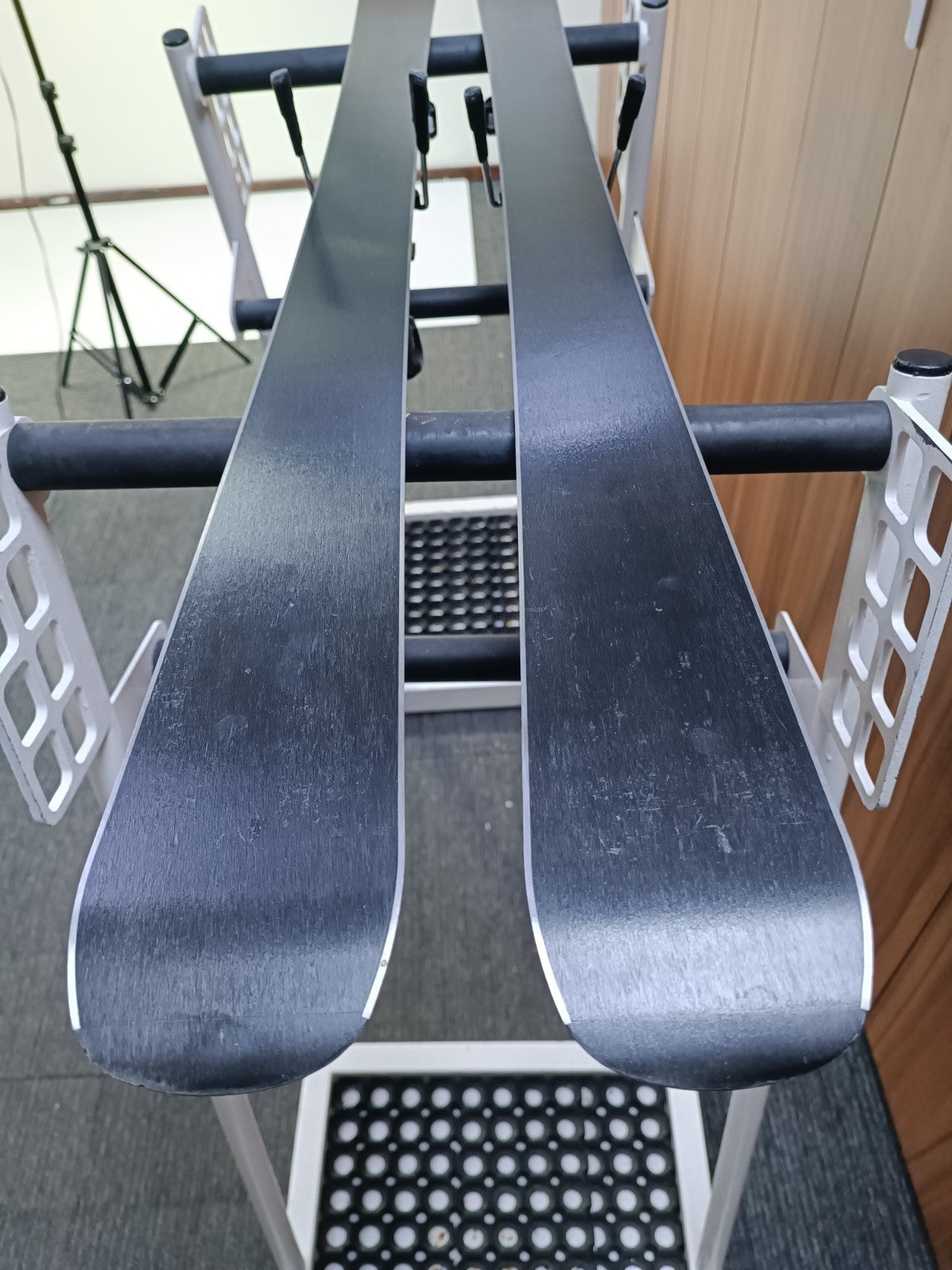 Elan White Perla 152cm Ski + Tyrolia ESR10 Bindings Winter Sport Fun