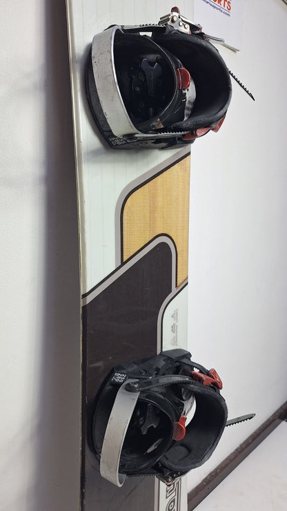 Matrix Style 149cm Snowboard + HEAD Rental M Bindings Adventure Sport Winter Snow