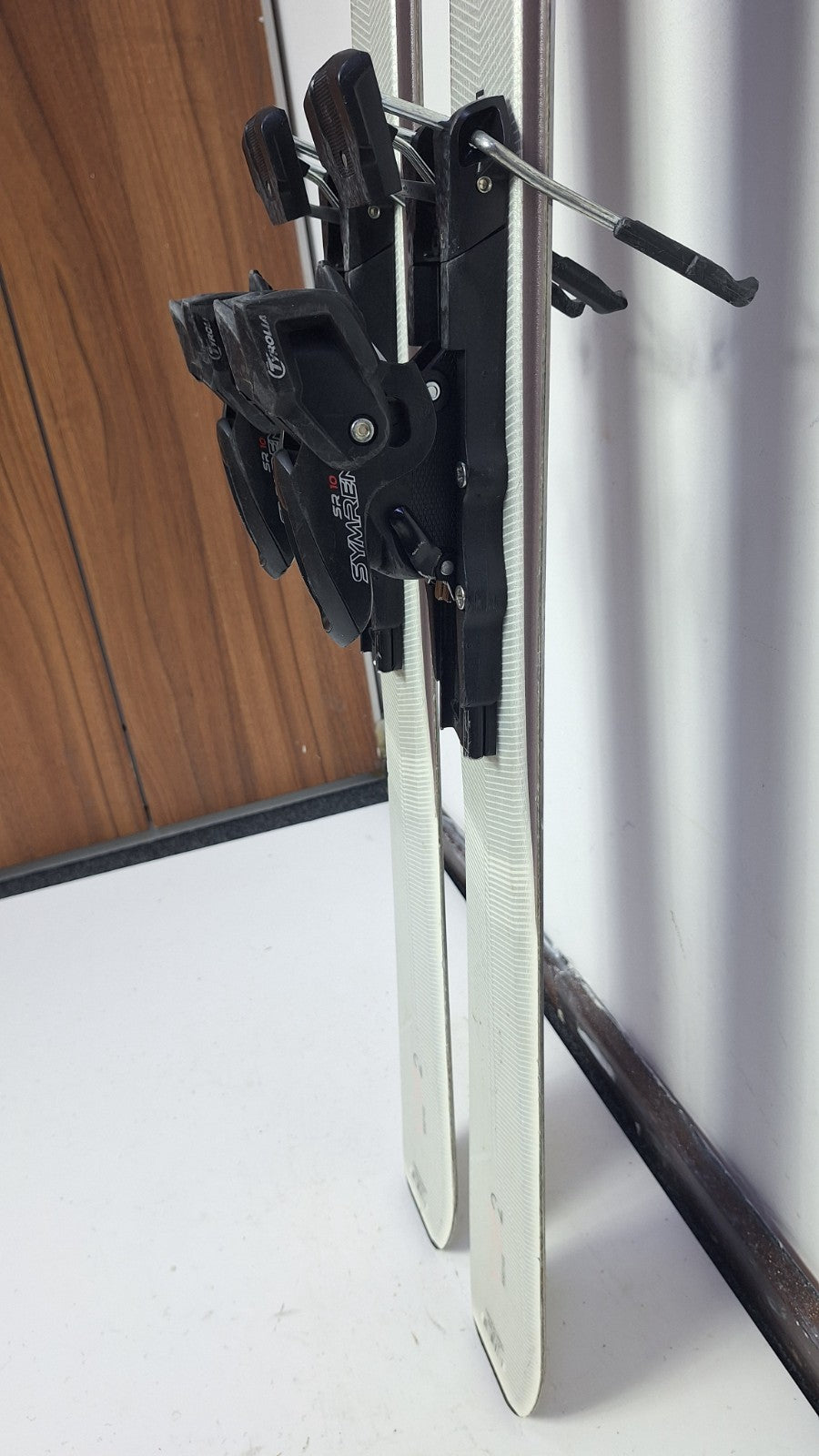 Rossignol Nova 2 160 cm Ski + Tyrolia 10  Bindings Winter Fun Snow Sports