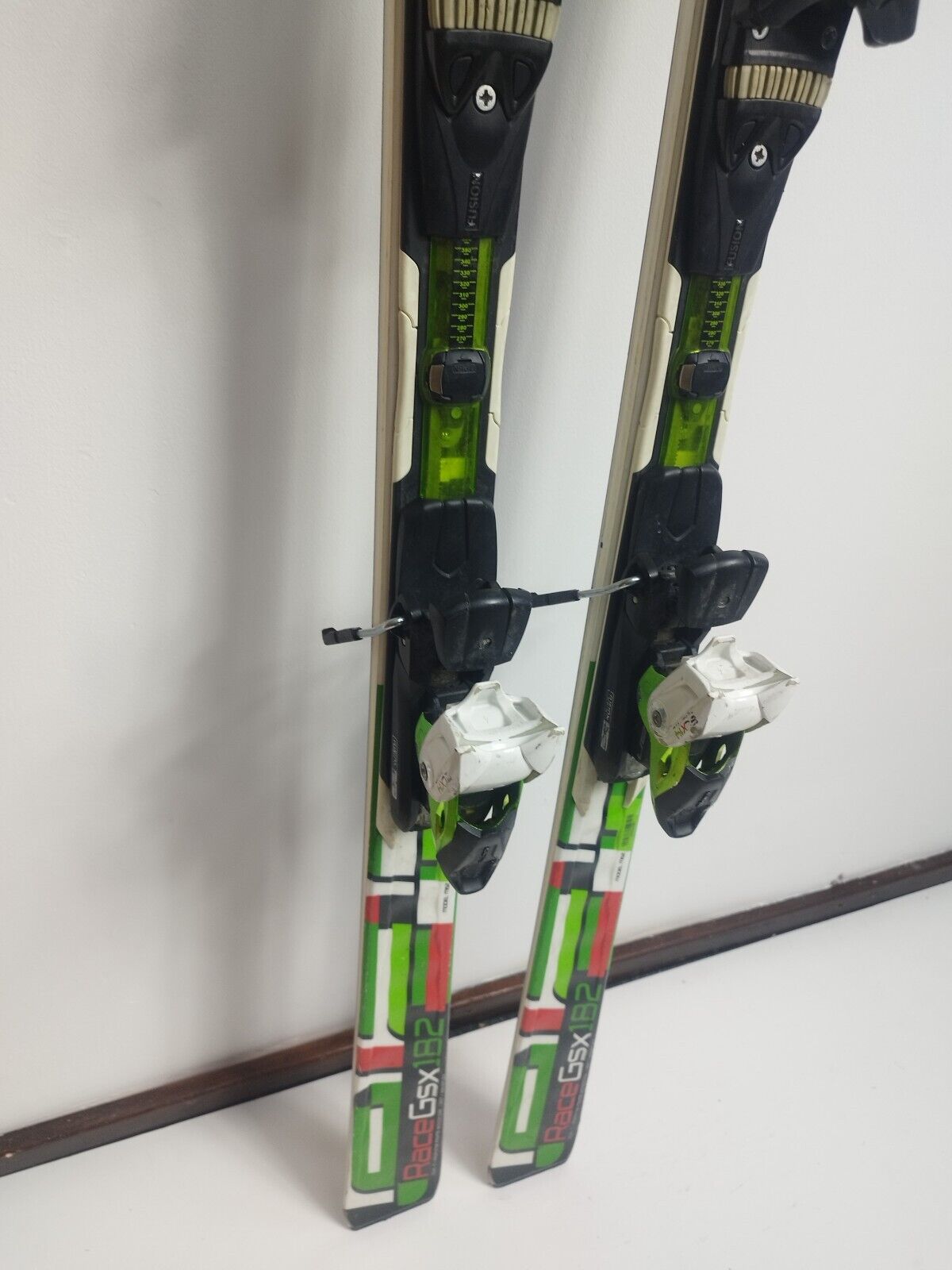 Ski Elan GSX 182 cm + fixations Elan EL 14 Hiver Loisirs Neige Aventure Sport