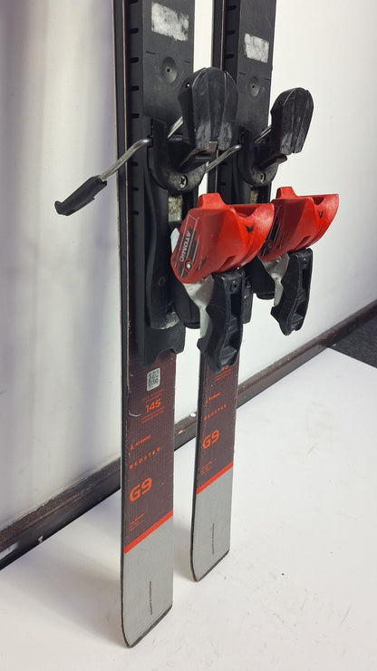 Atomic Redster G9 FIS Junior Riesenslalomski 145 cm + Atomic 7.5 Bindung Wintersport