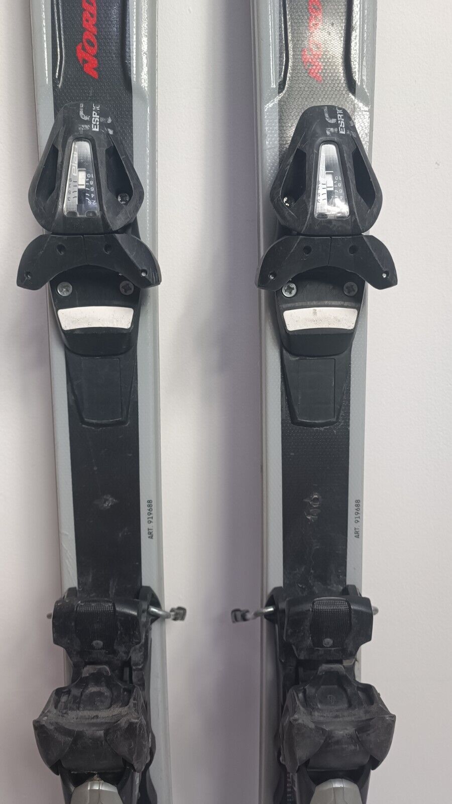 Nordica GT R EVO 144cm Ski + Elan ESR 10  Bindings Winter Fun Snow Sport