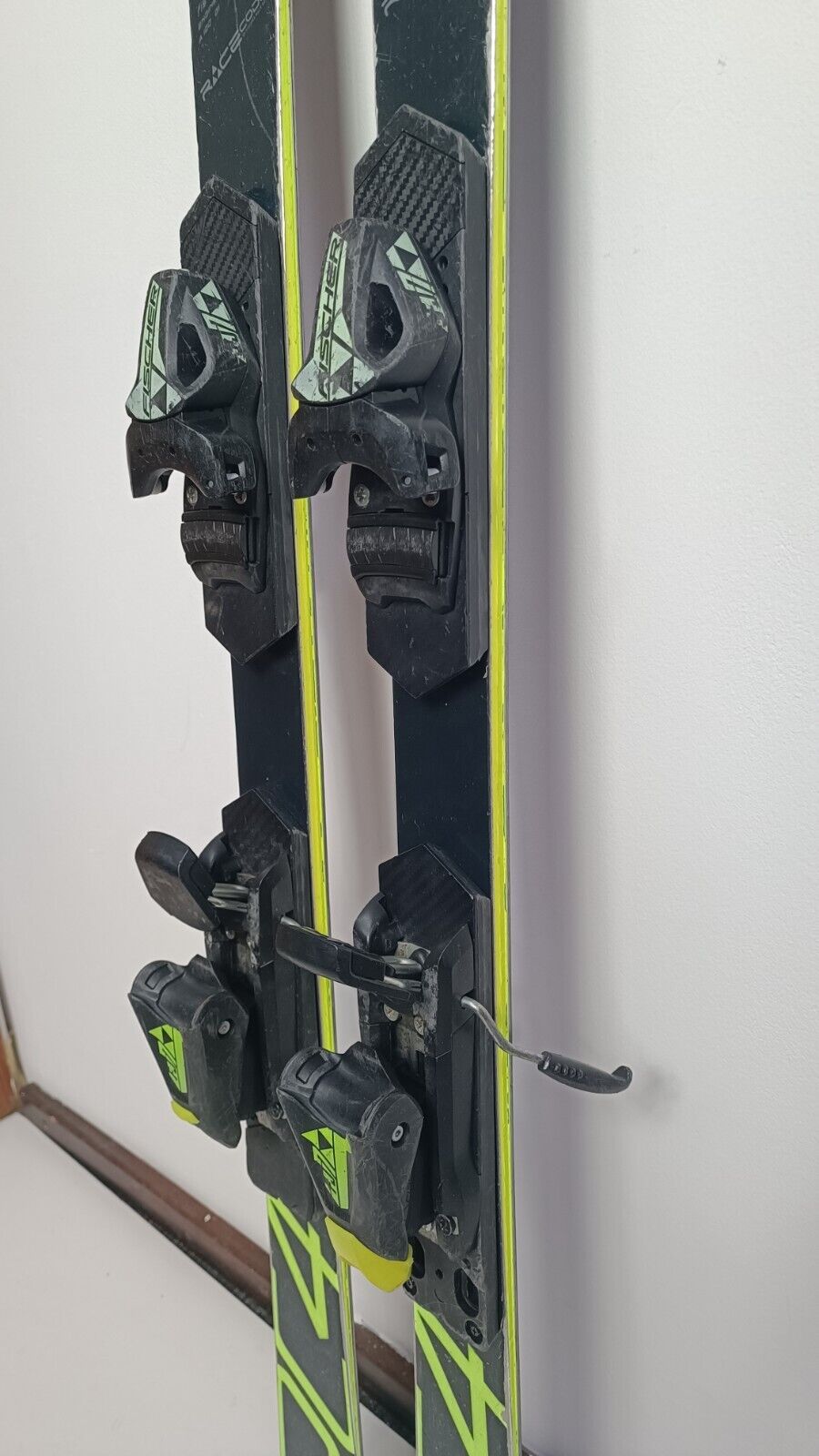Fischer RC4 GS FIS 145 cm Ski + Fischer 7 Bindungen Wintersport Abfahrtsspaß