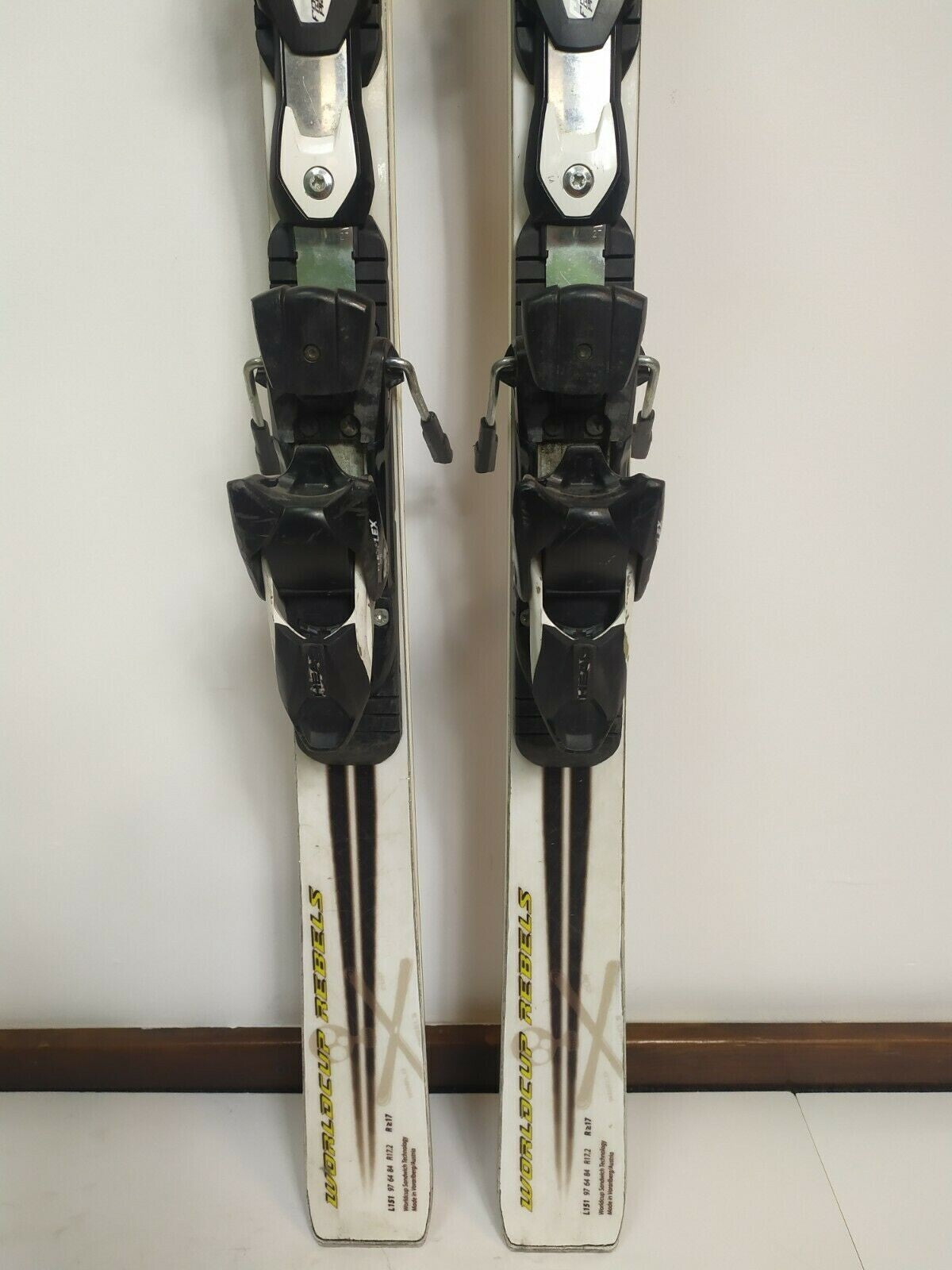 Sci HEAD World Cup Rebels I.GS Team 151 cm + attacchi HEAD 11 Divertimento invernale all'aperto