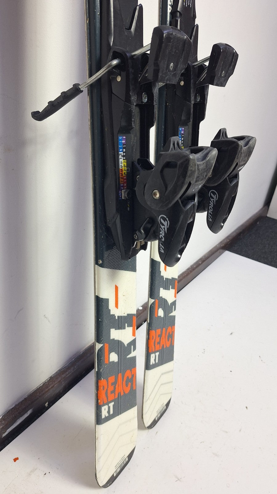 Rossignol React RT Carbon 156 cm Ski + Elan ESR 10 Bindings Winter Adventure
