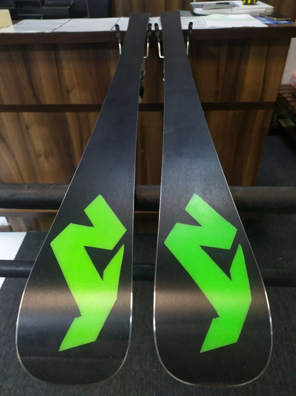 Nordica Dobermann GS J WC 142 cm Sci + Attacchi Marker Race 10 Sport Divertimento Invernale