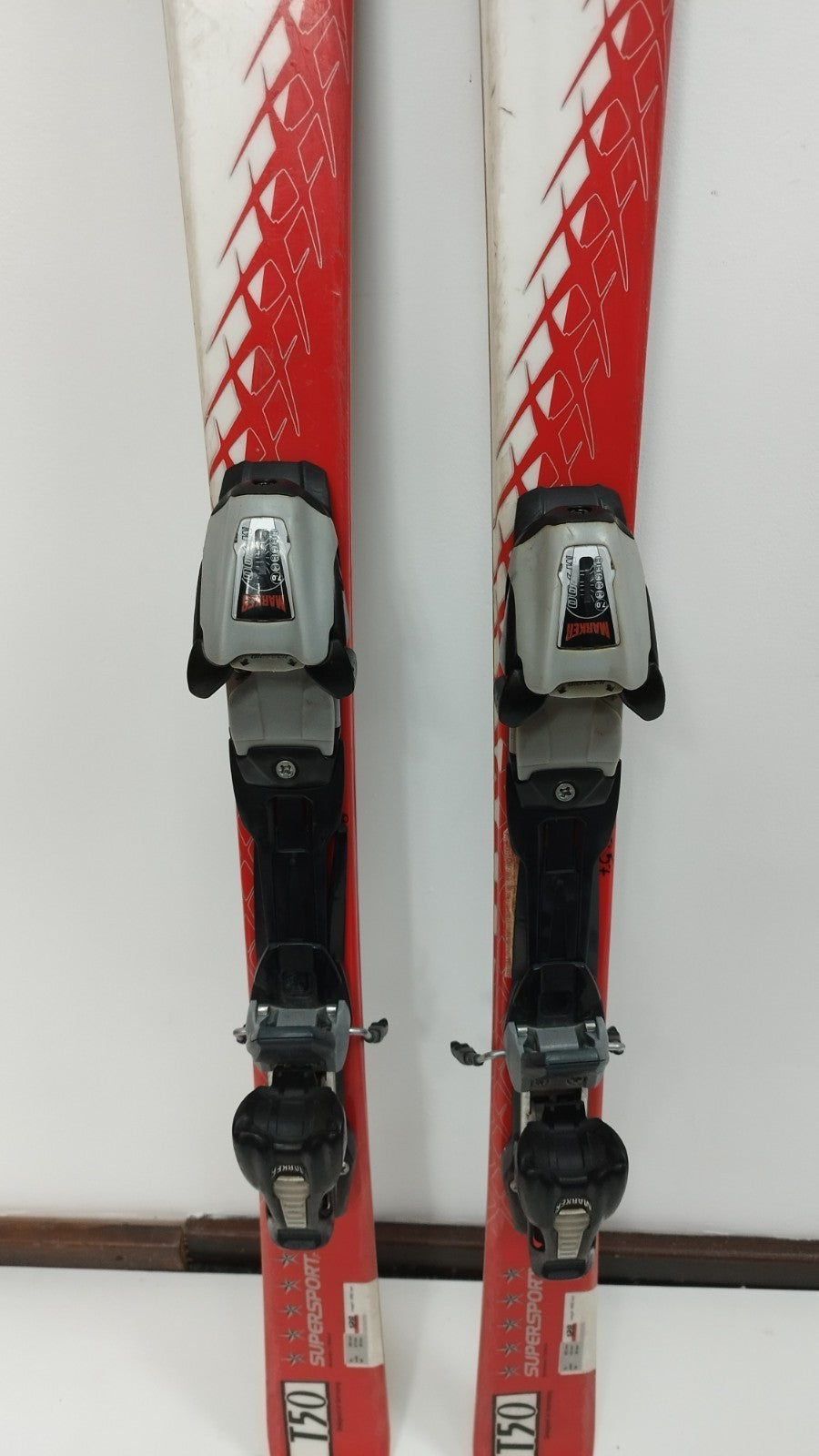 Skis Völkl Supersport T50 128 cm + fixations Marker M 700 Plaisir hivernal