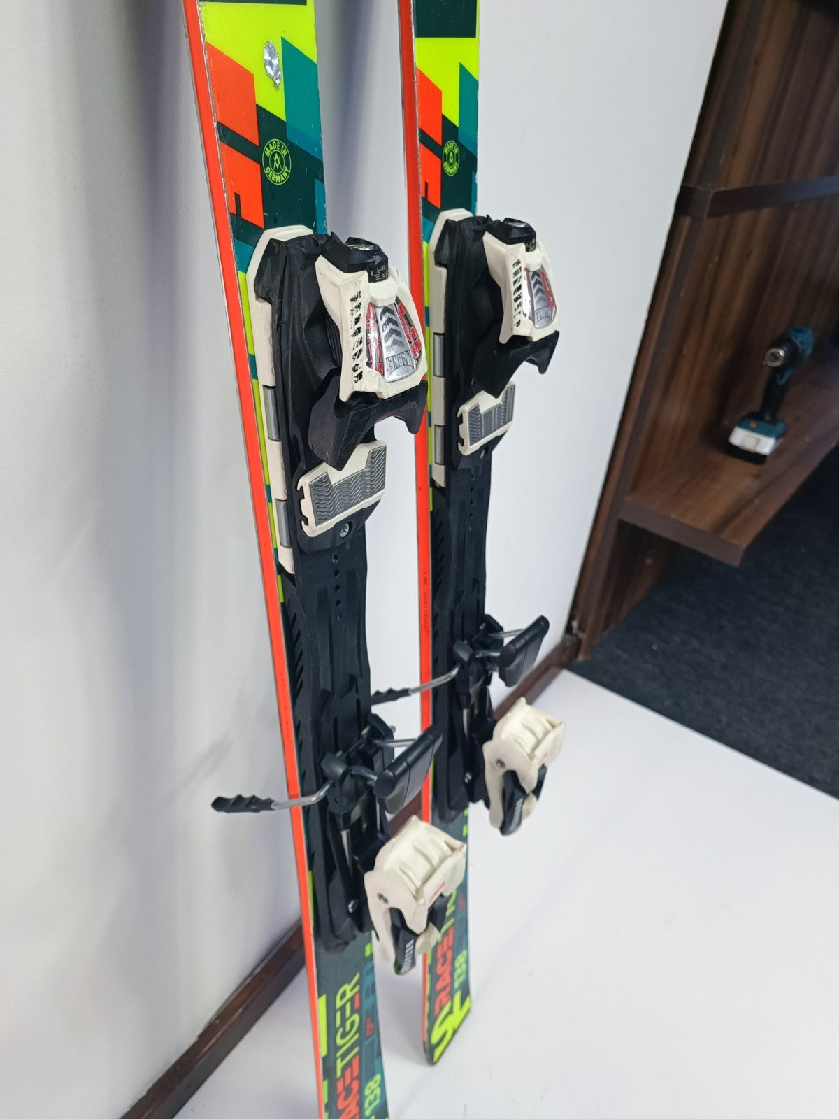 Völkl Racetiger SL WC 138 cm Sci + Marker 10 attacchi Sport invernali Snow Fun