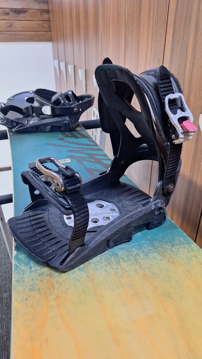 Nitro Stance 156 Snowboard + Speedfit M  Fixations Aventure hivernale dans la neige