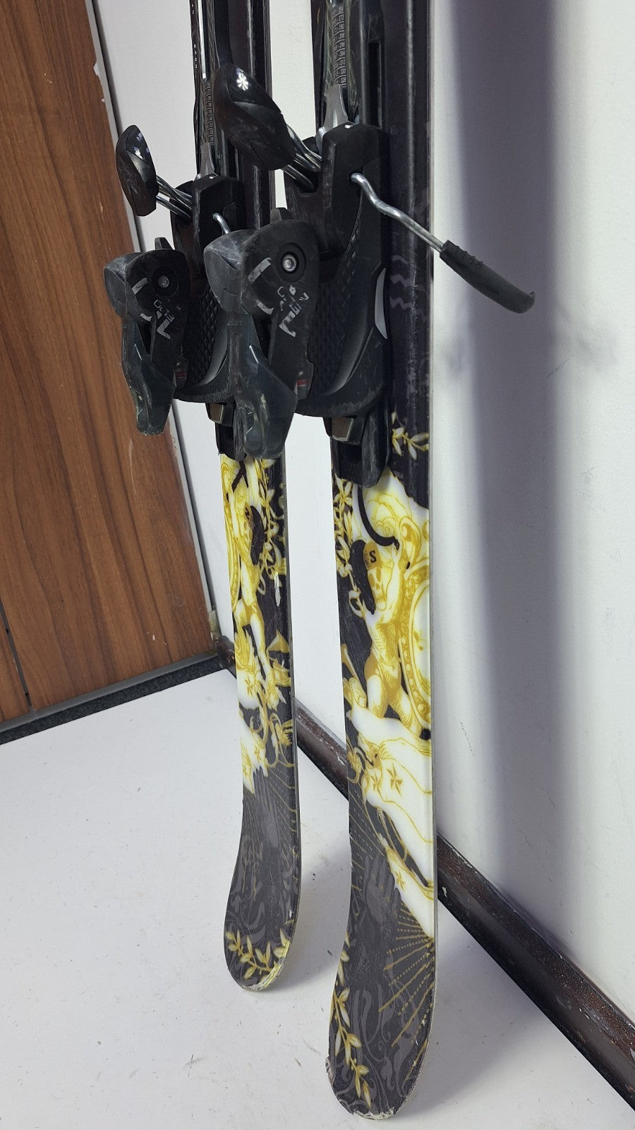 Salomon Czar 174cm  Ski + Elan 10 Bindings Winter Sport Fun