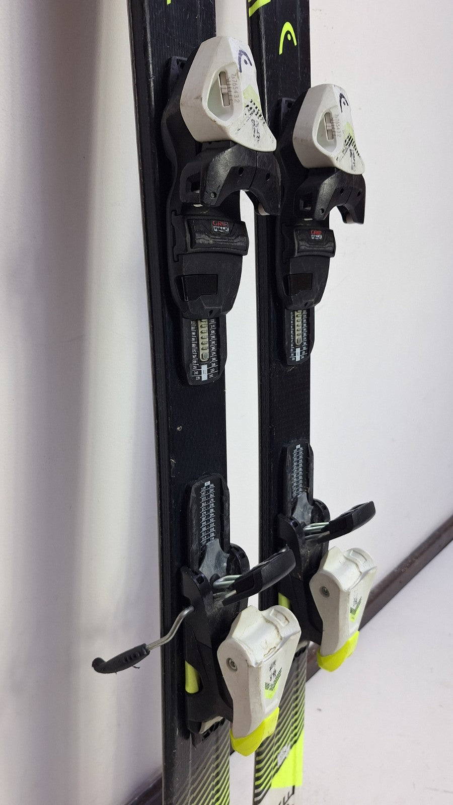 HEAD SupershapeTeam SLR PRO 147cm Ski + HEAD SLR 7.5 Bindungen Wintersport
